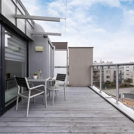 Modern With Air Conditioning And Parking In Cracow By Renters *