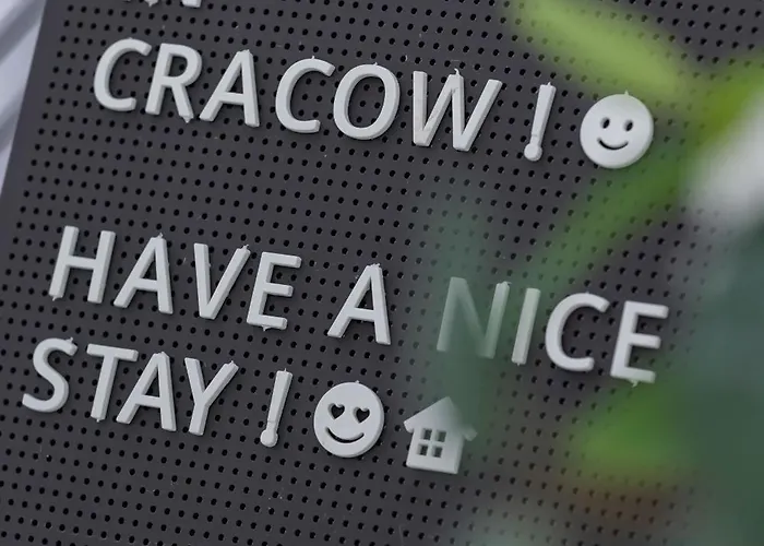 Modern With Air Conditioning And Parking In Cracow By Renters شقة *