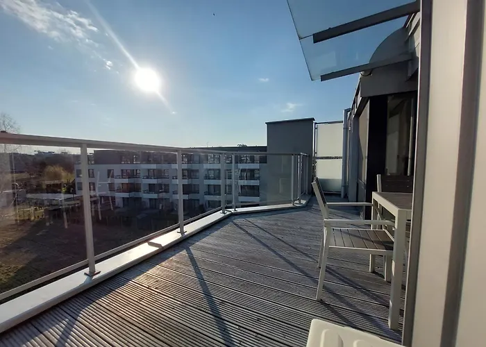 Modern With Air Conditioning And Parking In Cracow By Renters Apartamento